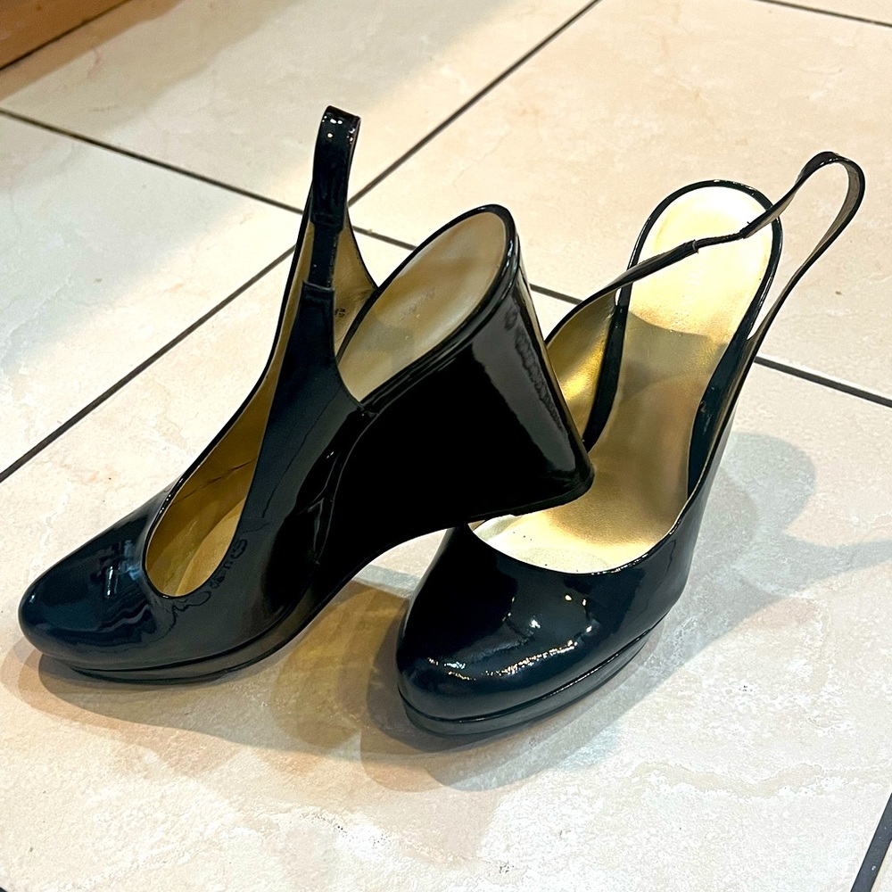 🖤NINE WEST 🖤PATENT LEATHER WEDGE SLINGBACKS SIZE 10 BLACK